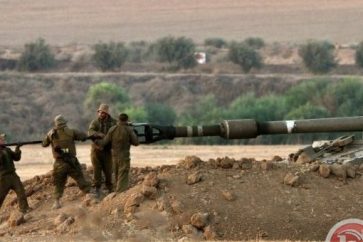 Zionist Soldiers shelling Gaza