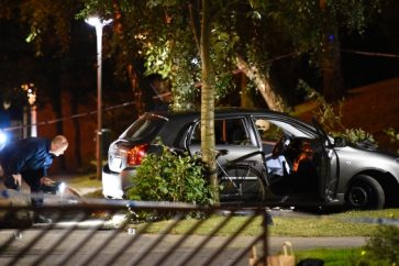 Swedish police examining shooting scene in Malmo (Sunday, September 25, 2016)