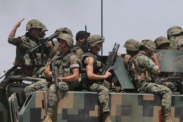 Lebanese army soldiers in Arsal