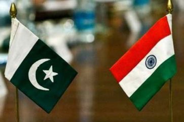 Pakistan India flags