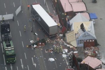 The bomb detonated in a crowded vegetable market in Parachinar city, the capital of Kurram tribal district on the Afghan border.