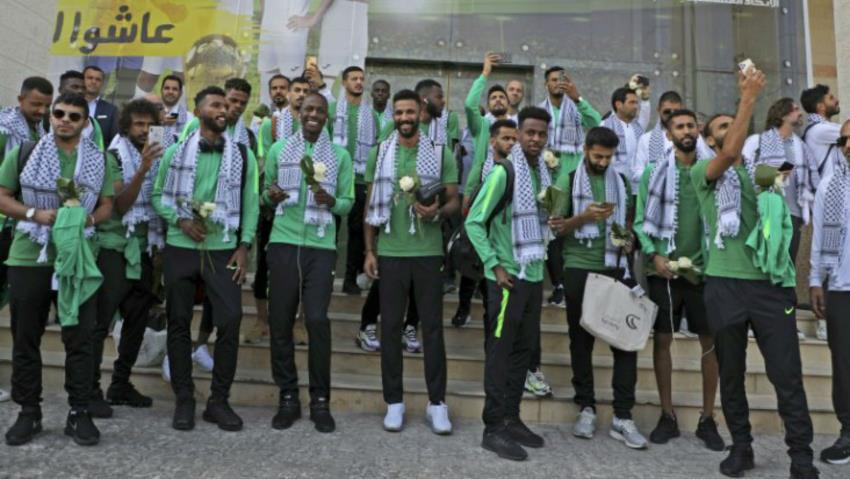 Saudi football team at Al-Aqsa Mosque