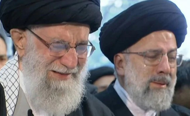 Imam Khamenei weeping at Suleimani funeral