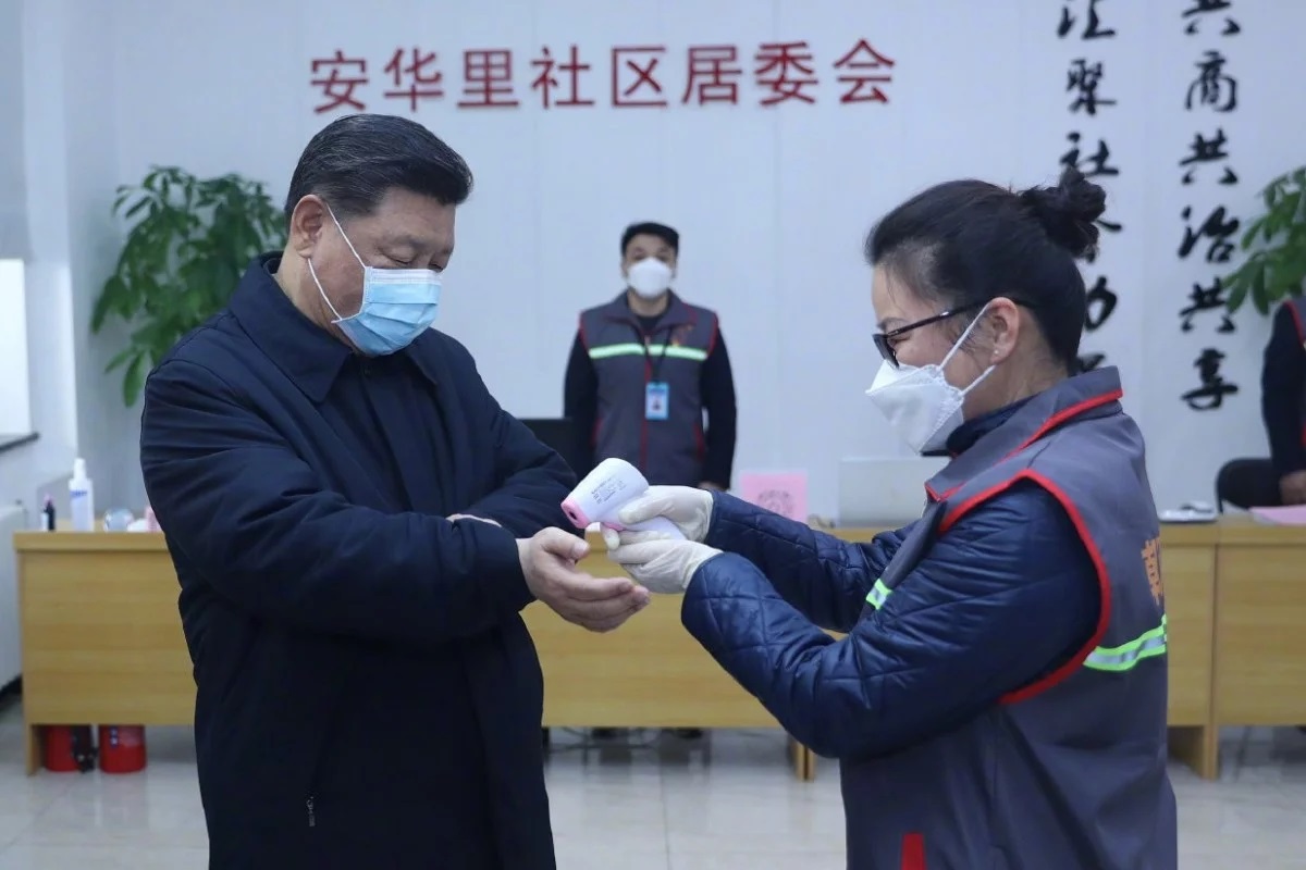 Chinese President Xi Jinping visits the Anhuali neighbourhood in Beijing on Monday (February 10), photo by Xinhua.