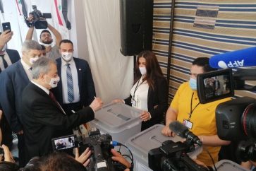 Syrian ambassador in Lebanon voting