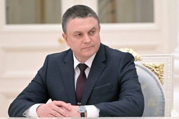 MOSCOW, RUSSIA - FEBRUARY 21, 2022: Leonid Pasechnik, head of the Lugansk People's Republic, attends a ceremony to sign decrees recognizing independence of the Donetsk and Lugansk People's Republics. Alexei Nikolsky/Russian Presidential Press and Information Office/TASSÐîññèÿ. Ìîñêâà. Ãëàâà ËÍÐ Ëåîíèä Ïàñå÷íèê âî âðåìÿ öåðåìîíèè ïîäïèñàíèÿ ïðåçèäåíòîì ÐÔ Âëàäèìèðîì Ïóòèíûì Óêàçîâ î ïðèçíàíèè íåçàâèñèìîñòè ÄÍÐ è ËÍÐ. Àëåêñåé Íèêîëüñêèé/ïðåññ-ñëóæáà ïðåçèäåíòà ÐÔ/ÒÀÑÑ