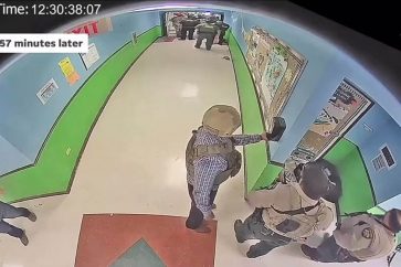 TexasShooting_officers