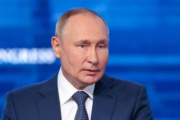 VLADIVOSTOK, RUSSIA  SEPTEMBER 7, 2022: Russia's President Vladimir Putin at a plenary session at the 2022 Eastern Economic Forum (EEF) at Far Eastern Federal University on Russky Island. Sergei Bobylev/TASS Host Photo AgencyÐîññèÿ. Âëàäèâîñòîê. Ïðåçèäåíò ÐÔ Âëàäèìèð Ïóòèí íà ïëåíàðíîì çàñåäàíèè Âîñòî÷íîãî ýêîíîìè÷åñêîãî ôîðóìà-2022 íà òåððèòîðèè Äàëüíåâîñòî÷íîãî ôåäåðàëüíîãî óíèâåðñèòåòà (ÄÂÔÓ) íà îñòðîâå Ðóññêèé. Ñåðãåé Áîáûëåâ/ôîòîõîñò-àãåíòñòâî ÒÀÑÑ