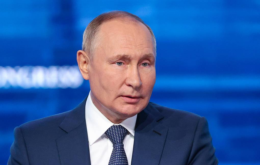 VLADIVOSTOK, RUSSIA SEPTEMBER 7, 2022: Russia's President Vladimir Putin at a plenary session at the 2022 Eastern Economic Forum (EEF) at Far Eastern Federal University on Russky Island. Sergei Bobylev/TASS Host Photo AgencyÐîññèÿ. Âëàäèâîñòîê. Ïðåçèäåíò ÐÔ Âëàäèìèð Ïóòèí íà ïëåíàðíîì çàñåäàíèè Âîñòî÷íîãî ýêîíîìè÷åñêîãî ôîðóìà-2022 íà òåððèòîðèè Äàëüíåâîñòî÷íîãî ôåäåðàëüíîãî óíèâåðñèòåòà (ÄÂÔÓ) íà îñòðîâå Ðóññêèé. Ñåðãåé Áîáûëåâ/ôîòîõîñò-àãåíòñòâî ÒÀÑÑ