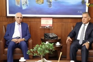 General Security Chief Major General Abbas Ibrahim (R) and Syndicate of Editors head Joseph Qossaifi (L)