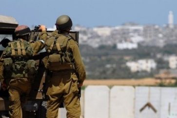 Israeli occupation soldiers near Gaza