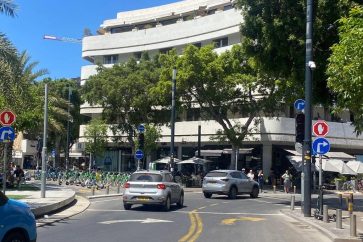 Traffic lights off in Tel Aviv