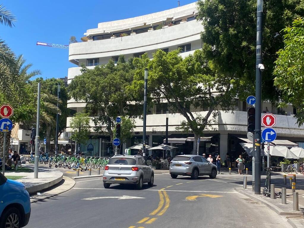 Traffic lights off in Tel Aviv