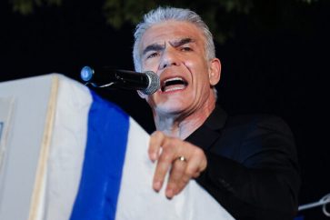 Yair Lapid protest