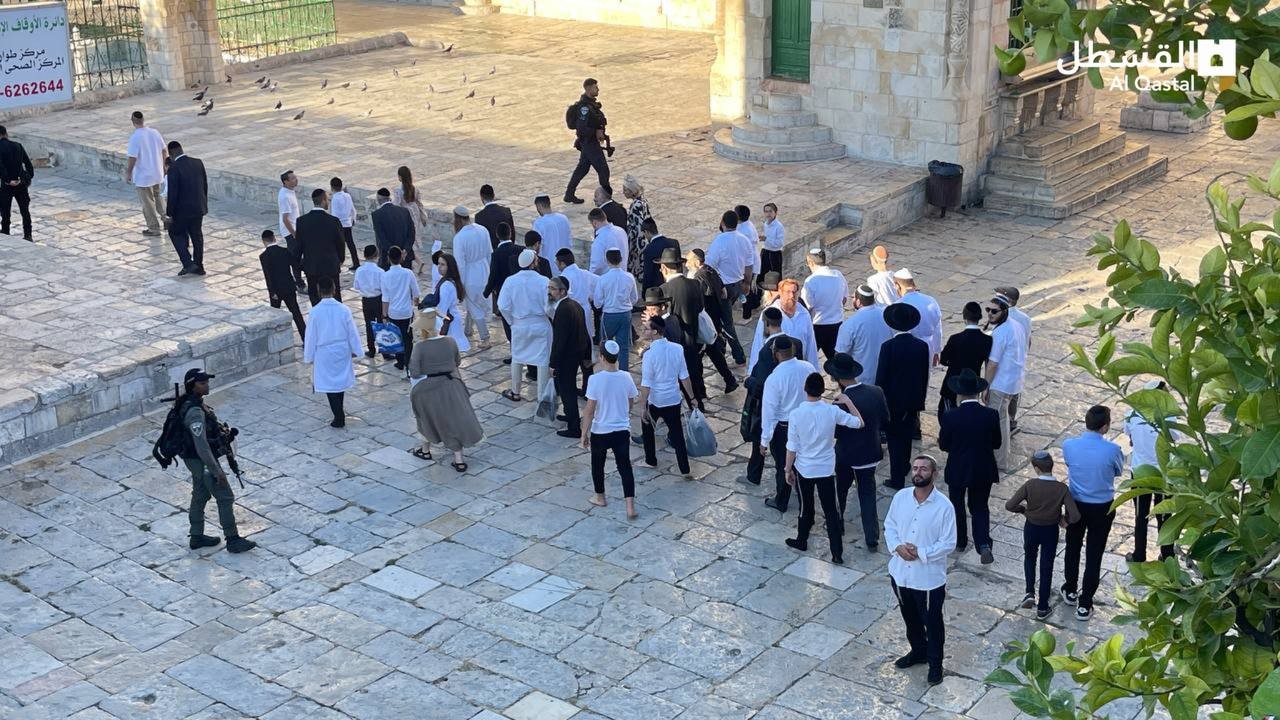 Israeli settlers Al-Aqsa Mosque