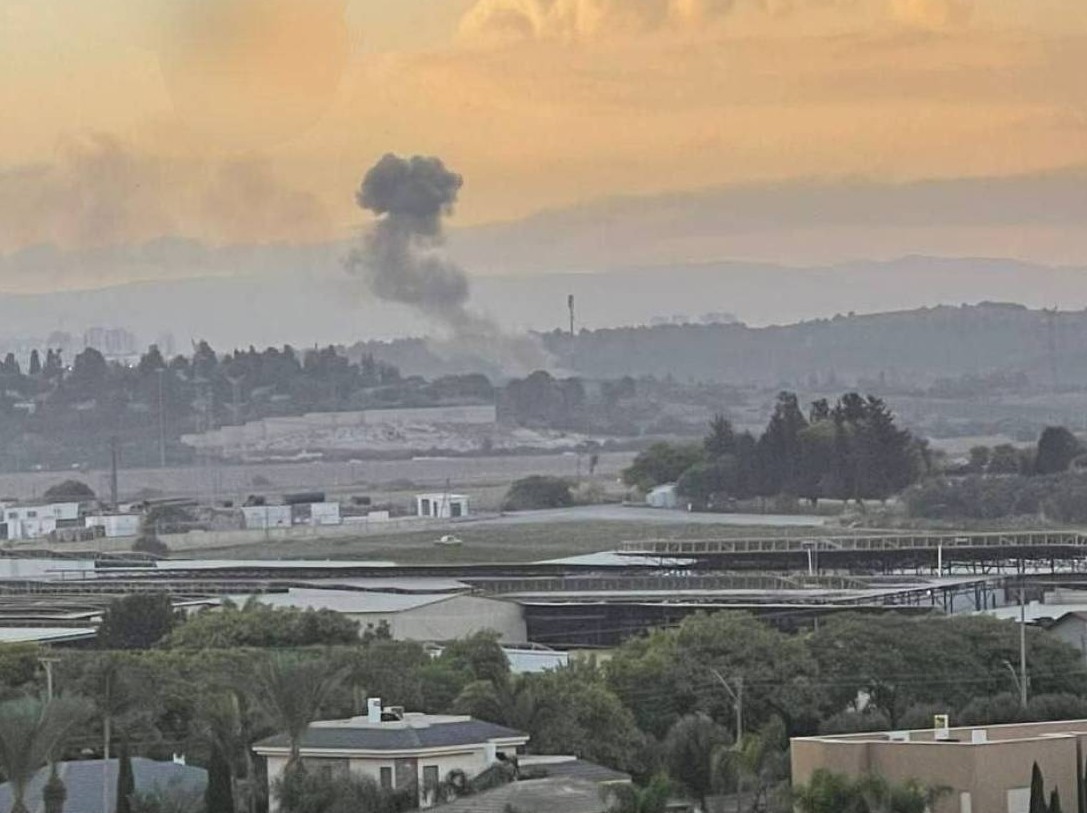 Smoke after Yemeni missile struck