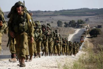 Israeli paratroopers