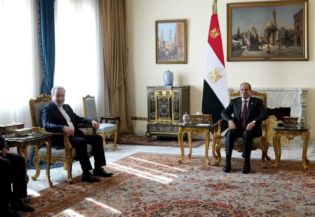 Iran's FM Abbas Araghchi and Egypt's President Abdul Fattah El-Sisi